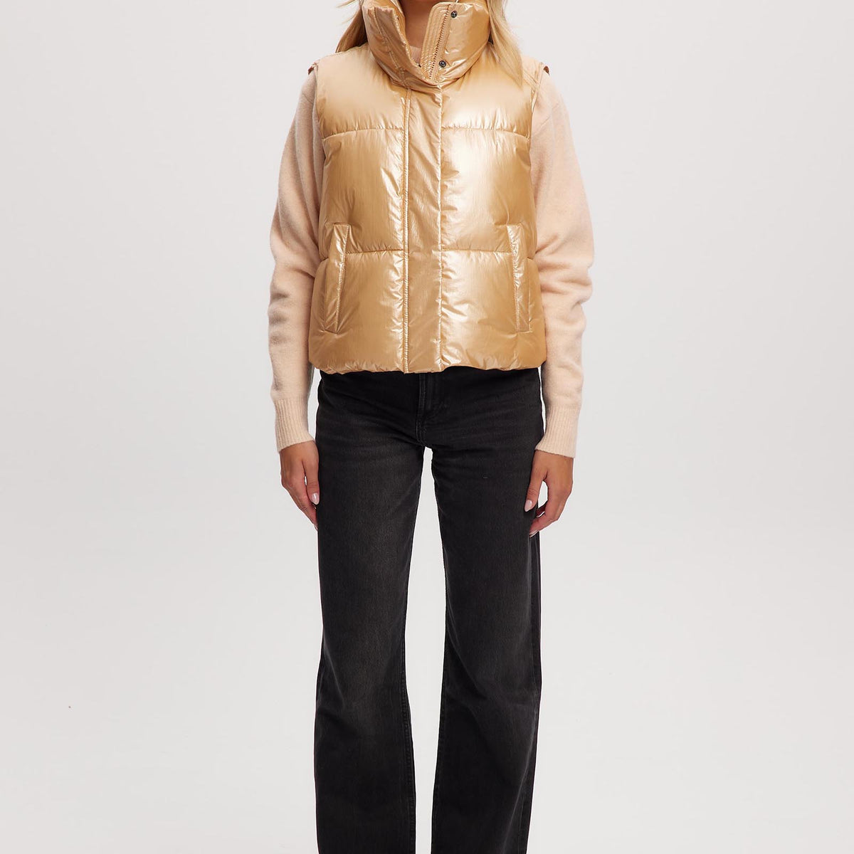 Aurora-M Short Length Puffer Vest | Noize