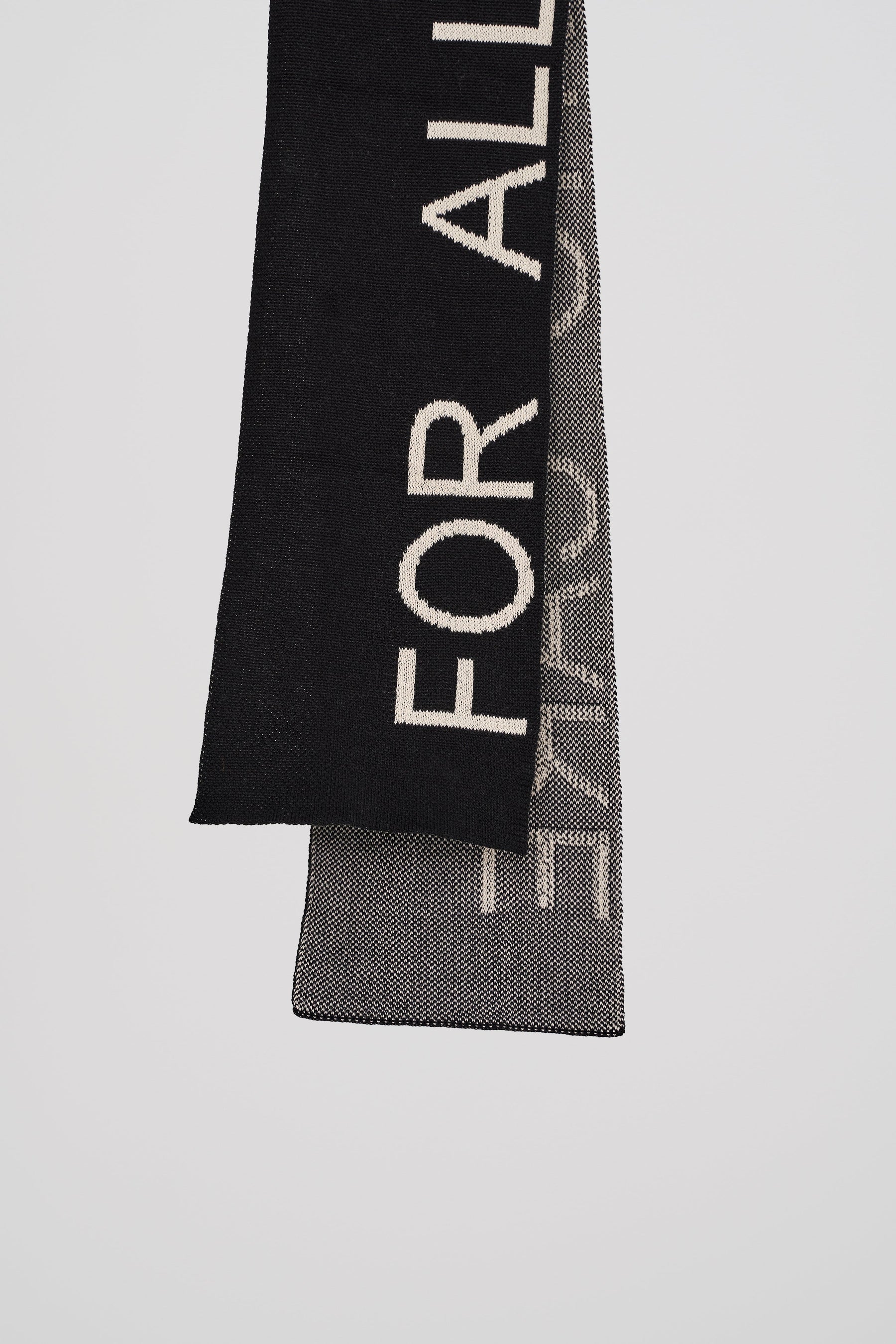 Black/Off White