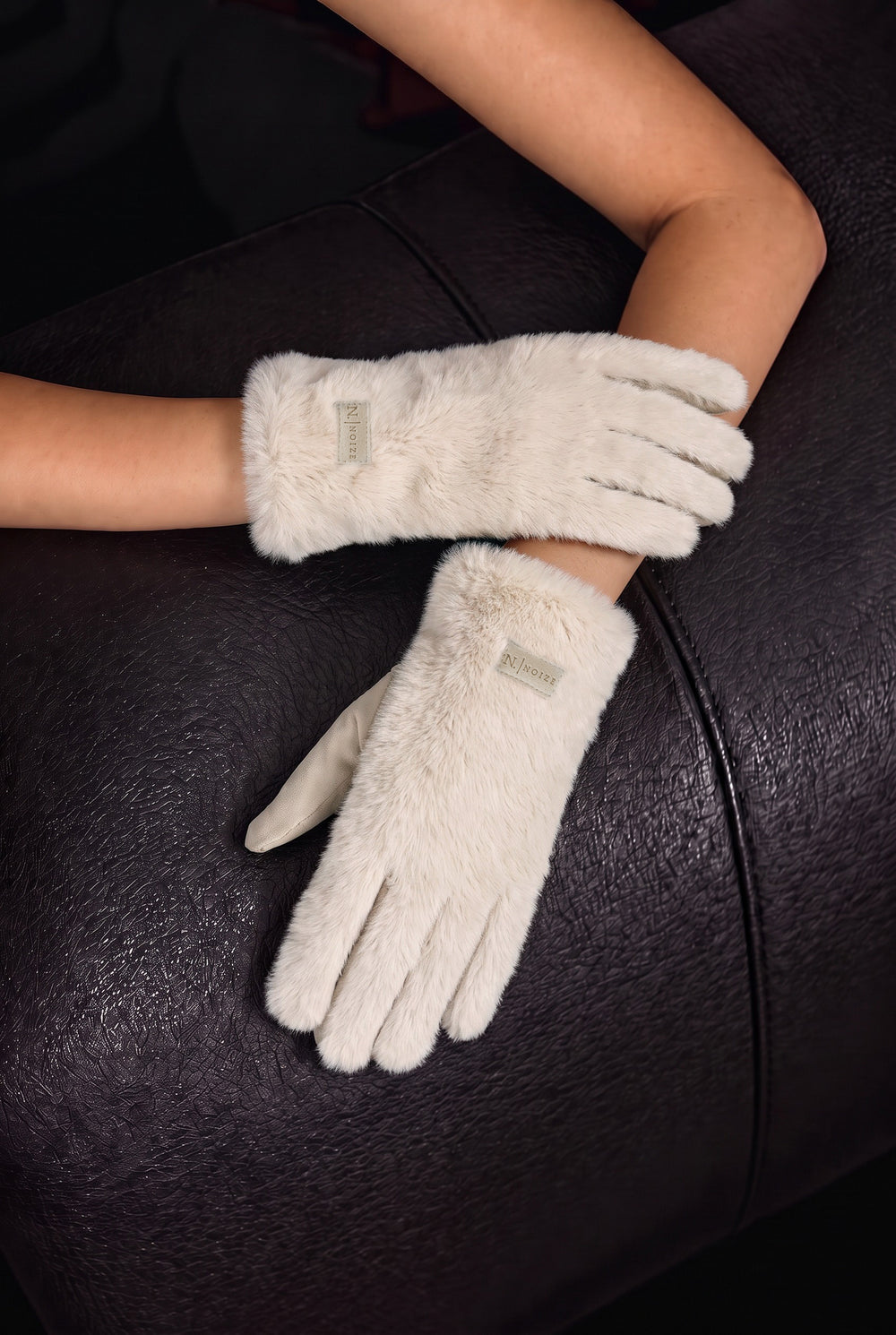 Penny - White - White (1)