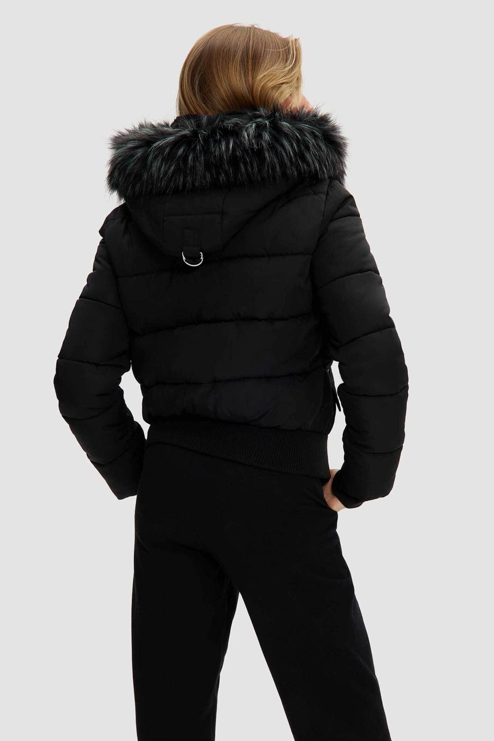 Vic - Black - Black (4)
